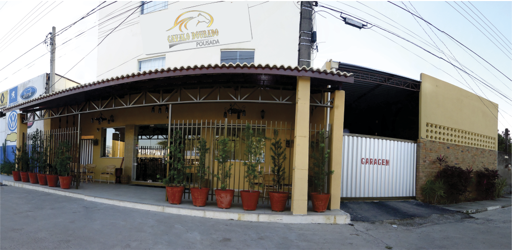 Fachada da Pousada Cavalo Dourado